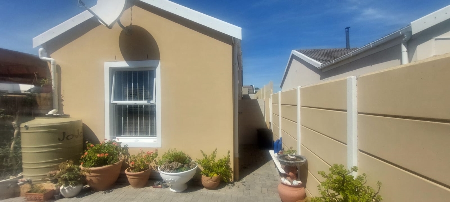 3 Bedroom Property for Sale in Onverwacht Western Cape